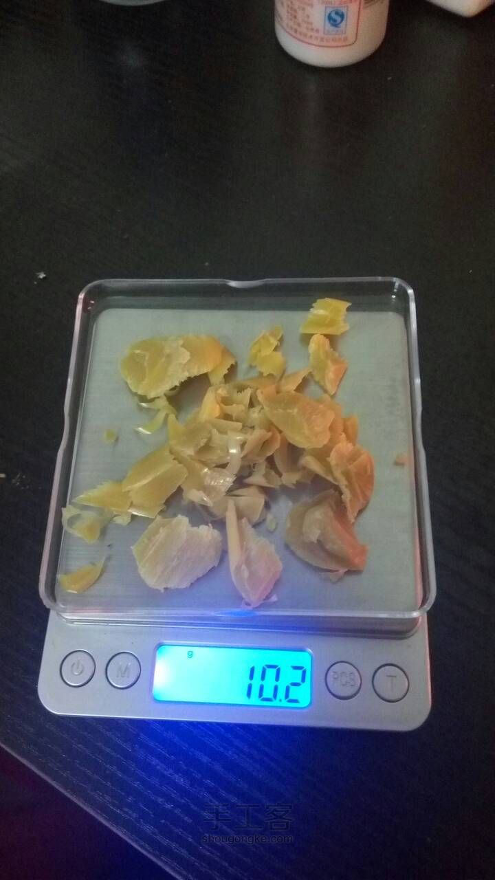 纯天然紫草膏和唇膏 第2步