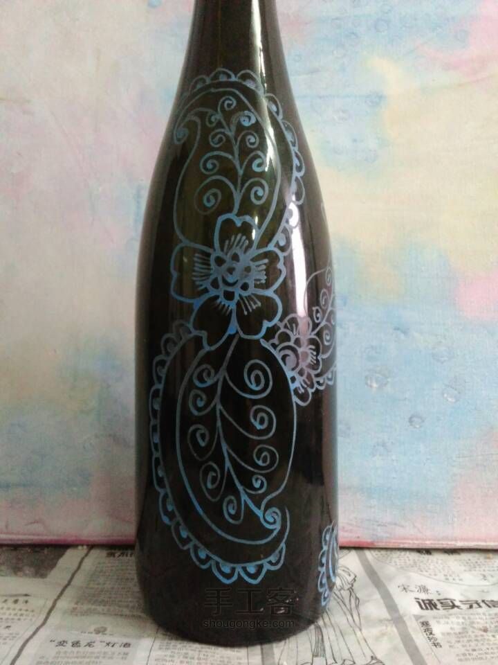 手绘 玻璃瓶   香槟瓶 酒瓶子，黑白配。 第5步