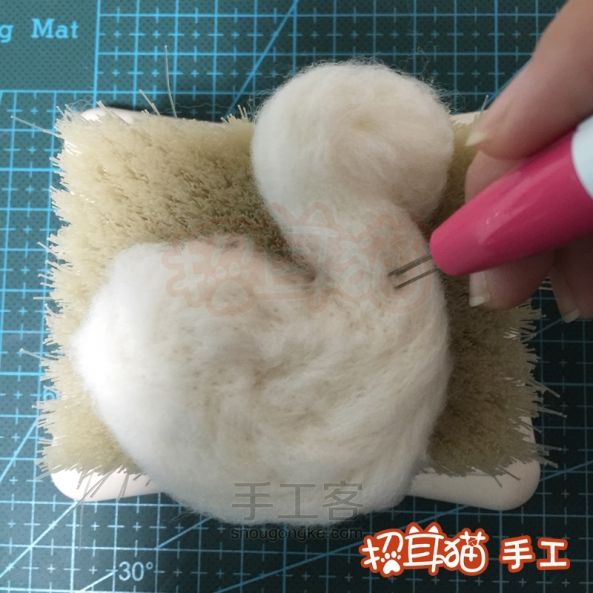 【招耳猫】羊毛毡教程之天鹅发圈 第3步
