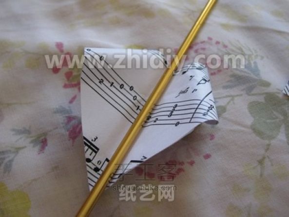 简单手工纸玫瑰【转载】 第3步