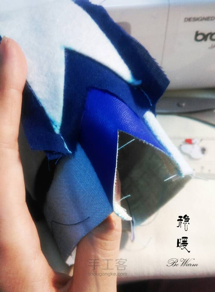 8.5cm欧式刺绣蓝色系口金零钱包 第7步
