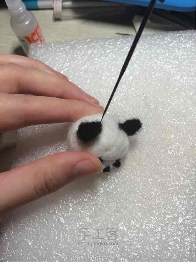 初级羊毛毡小熊猫教程 第13步