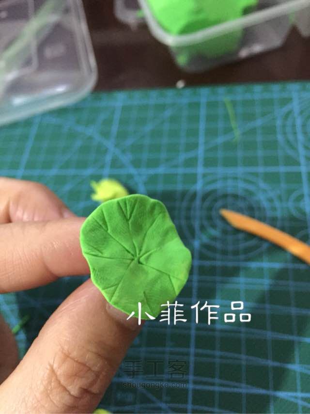 小菲粘土花——亭亭玉立出水中，荷花 第8步