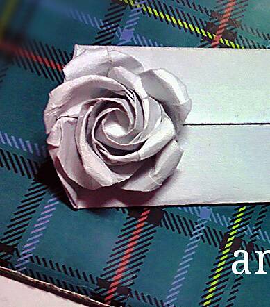 玫瑰信封（一纸成型）📨 第1步