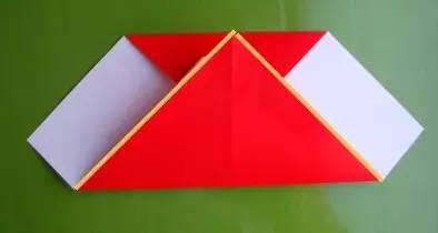 超简单的圣诞老人折纸 第7步