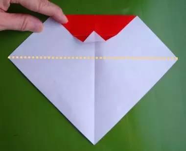 超简单的圣诞老人折纸 第5步