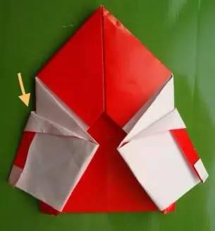 超简单的圣诞老人折纸 第16步