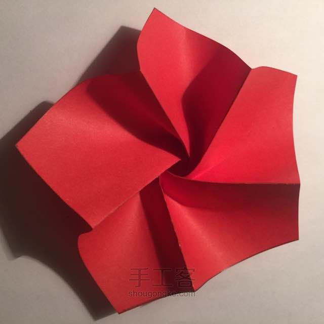 （纸花系列四十三）组合玫瑰的折法 第32步