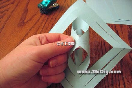 DIY剪纸雪花【来自微博搬运】 第4步