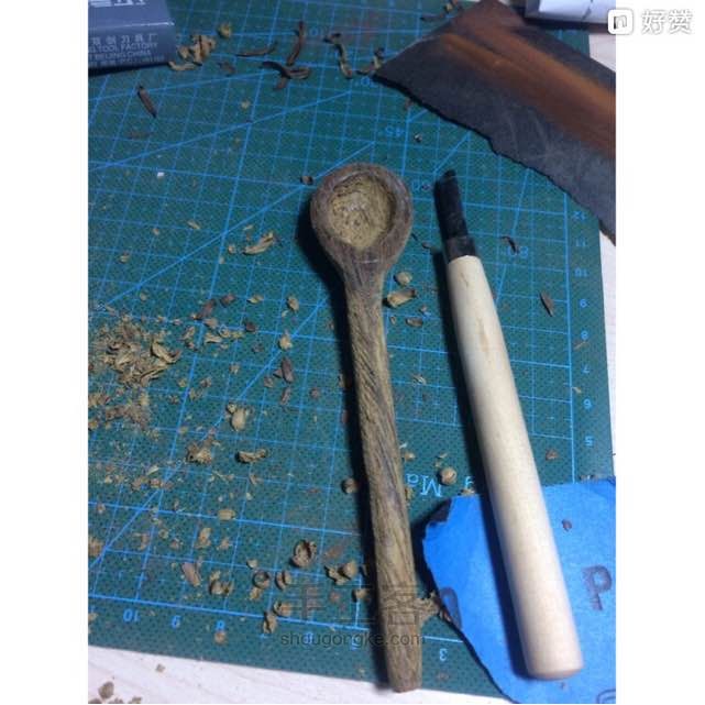 如何手工做一把木勺子 第4步