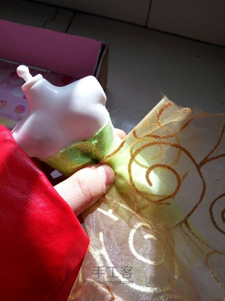 芭比娃娃晚礼服 第12步
