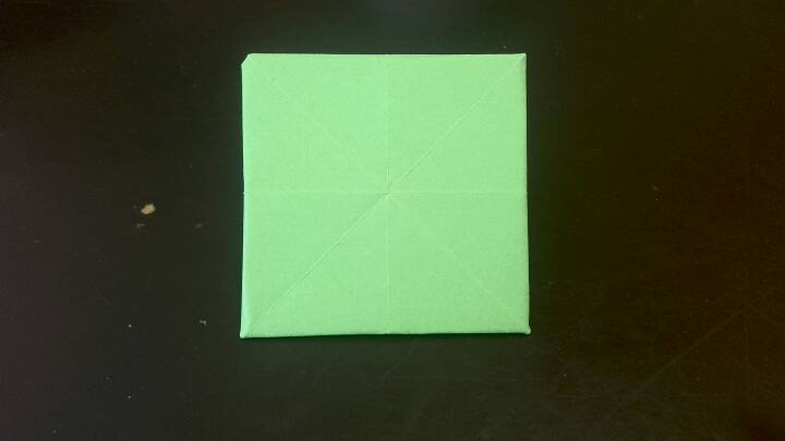 纸折旋转陀螺 第6步