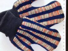 旧围巾改制儿童手套