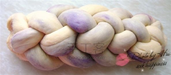 给面包编个美丽的六股辫——紫薯辫子面包 第3步