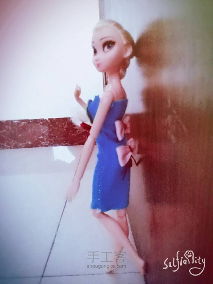 娃娃的蓝色连衣裙 第8步