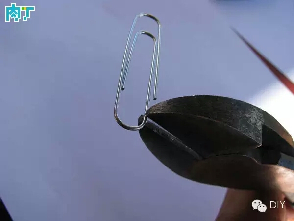 【DIY饰品】用金属别针制作波西米亚风格蝴蝶手链 第18步