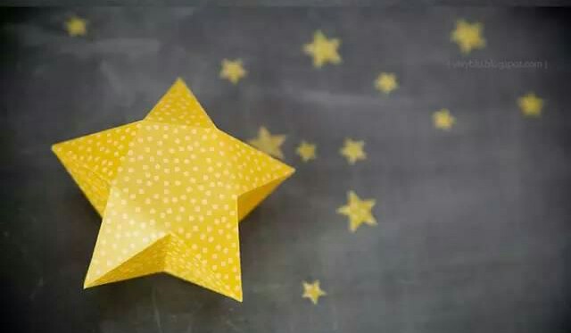 折纸星星（来自网络） 第5步