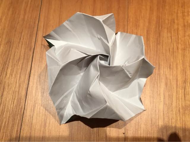 花萼一体的佐藤玫瑰折纸教程 第32步