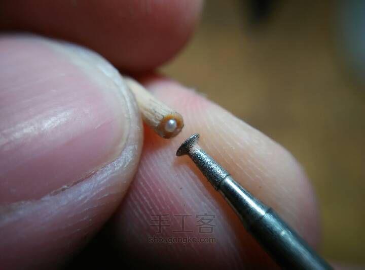如何把1.5毫米的珍珠磨到1.0毫米 第10步