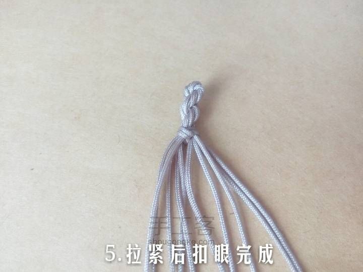 十股辫和线圈的编法 第5步