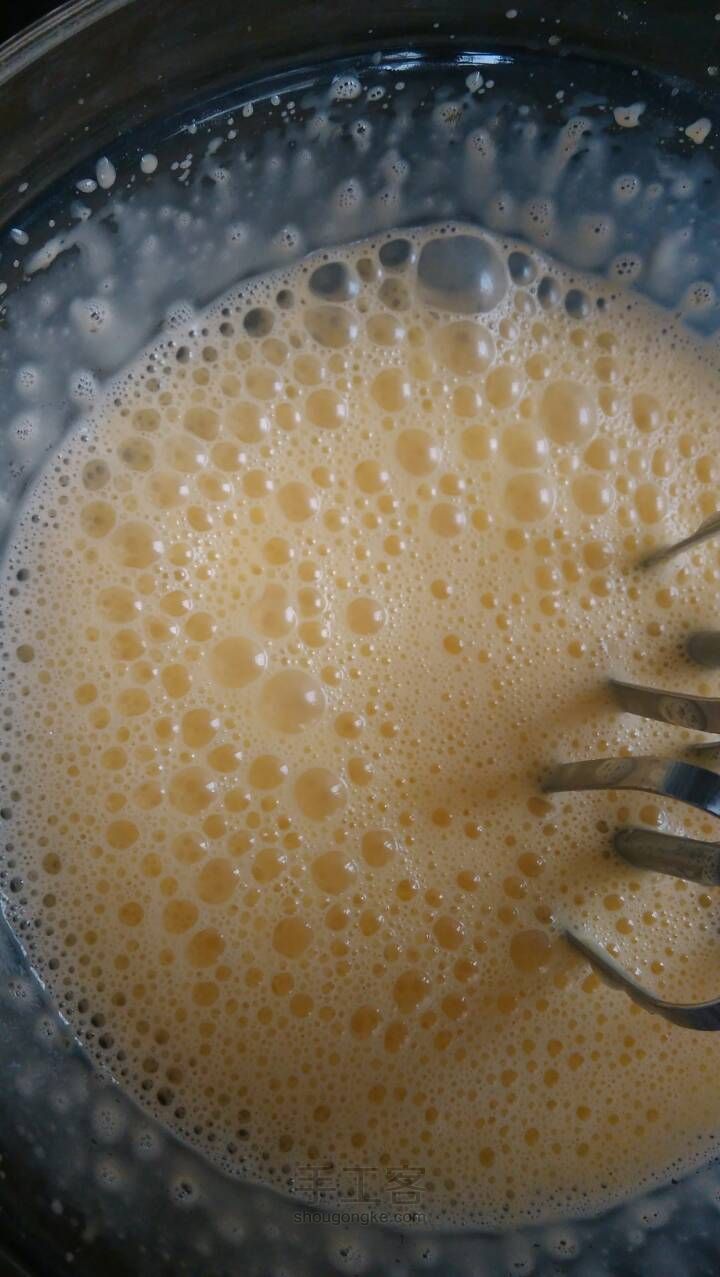 红豆戚风蛋糕卷 第1步