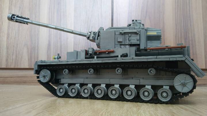 开智KY82010德军4号坦克F2型拼装 第52步