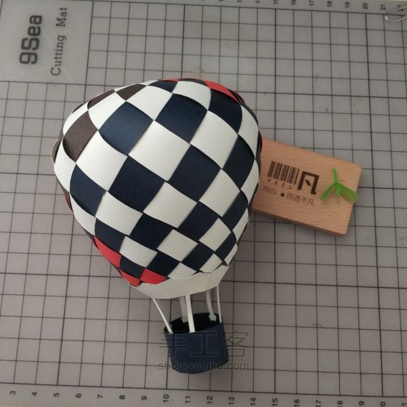 【非凡工作室】放飞梦想的热气球大码手工纸编 第45步