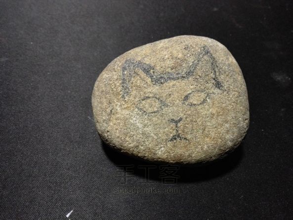 【赖大宝】原创手绘石头 萌猫 第1步