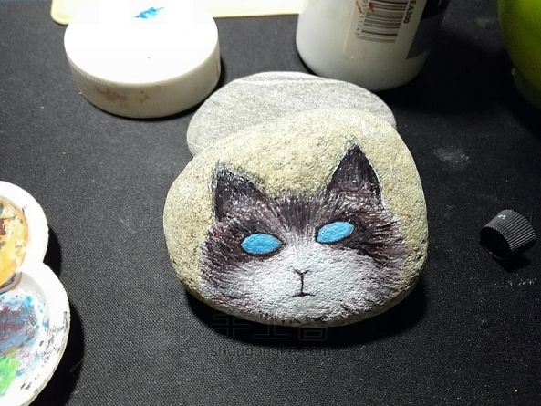 【赖大宝】原创手绘石头 萌猫 第5步