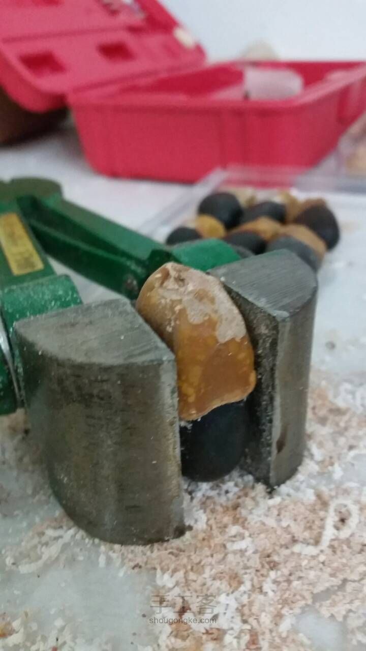 【愚人手做】缅茄七彩钥匙链 第3步