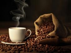 咖啡听得很多，但你是不是对各种咖啡的名字信手拈来呢？常见的咖啡有哪些，它的做法和原料是怎样的？下面我们就来了解一下吧，此篇文为转载，只是和大家分享。
