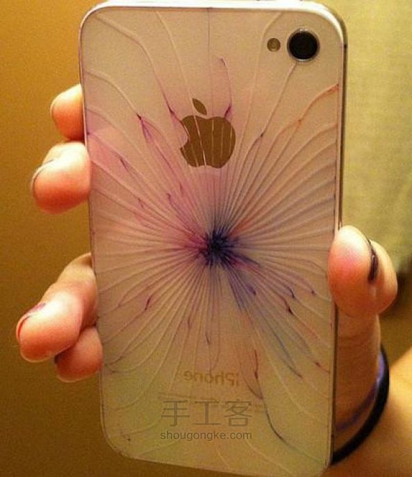 摔碎的iPhone 变成艺术品! 第5步