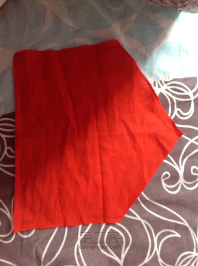 红领巾变红裙 第4步