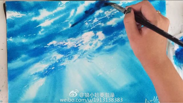 狼小妞水彩>>画一幅炫酷的海底小鲸鱼 第4步