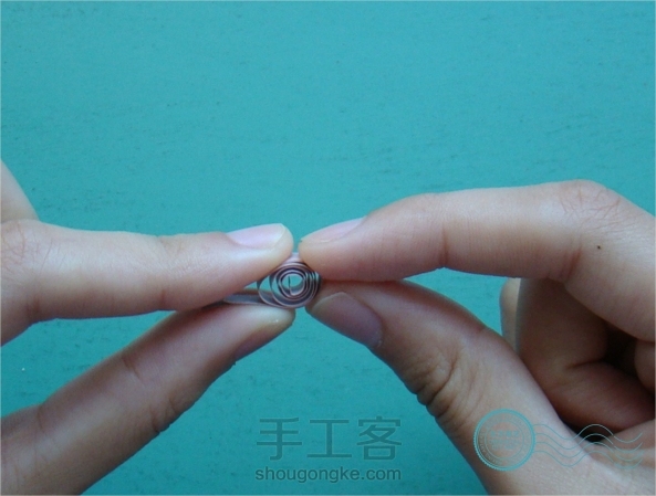 最是那一低头的温柔——衍纸鹤 第2张