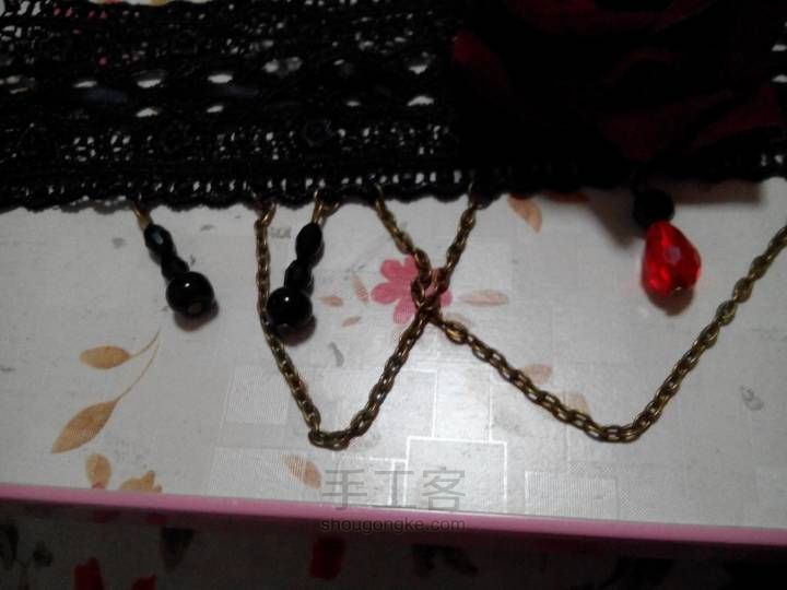 宫廷风玫瑰颈饰 第12步