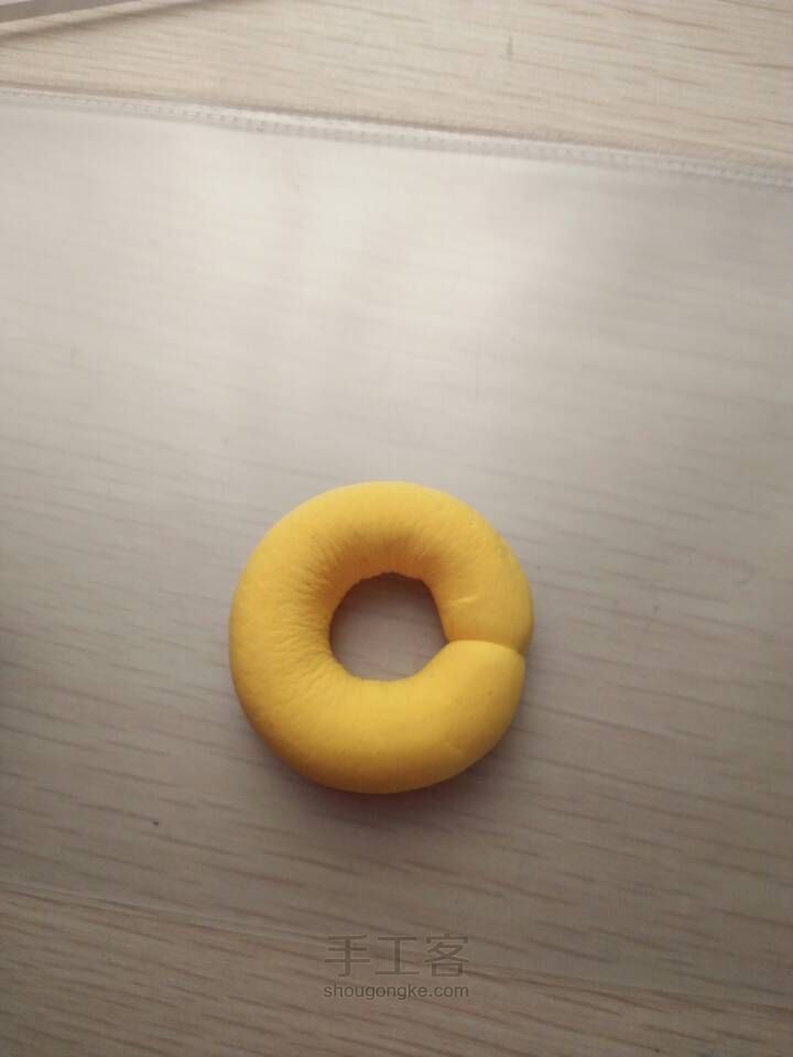 彩泥甜甜圈 第3步