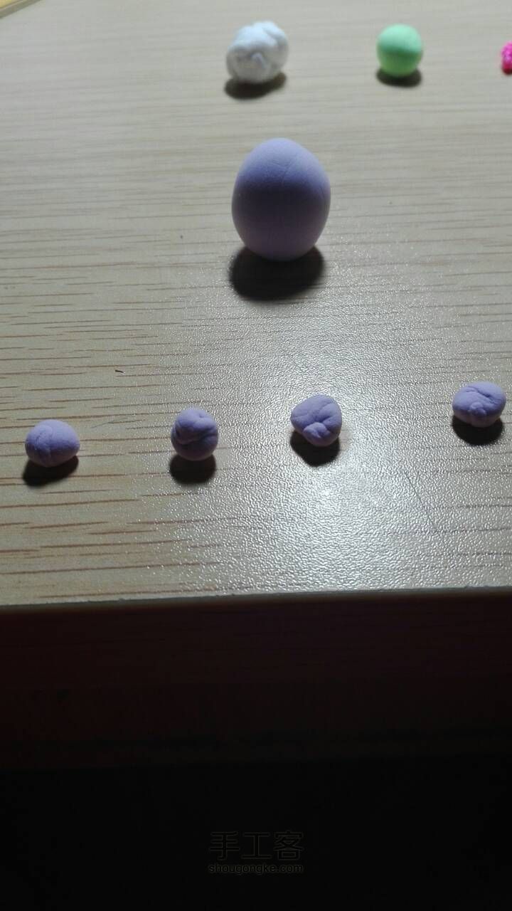 萌萌哒小龙猫。🎁 第4步