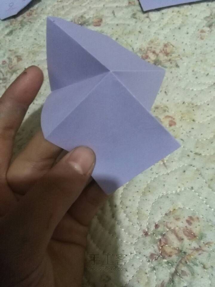 妈妈小时爱的一种简易折纸 第2步
