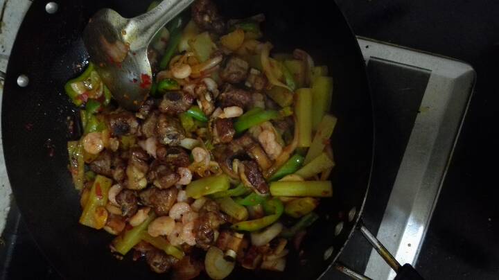 干锅排骨虾-论地摊贩的自我修养 第14步