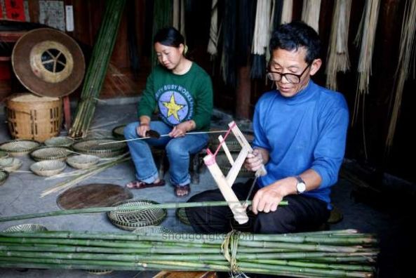 贵州三穗竹编特色簸箕工序展示，三穗竹制品经典竹筛分享 第6步