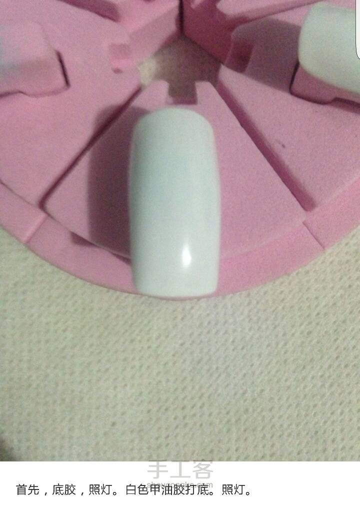 翩然亮片蝴蝶光疗美甲教程 第2步