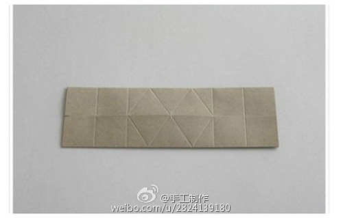 转 立体小房子礼物盒包装的折纸教程 第3步