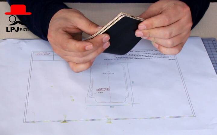 老皮匠教您制作一款钱包 第15步