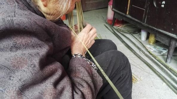 环保精致竹筷箩编制教程，DIY属于自己的厨房利器 第8步