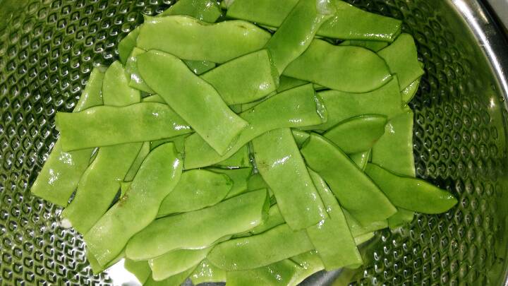 排骨土豆炖豆角 第2步