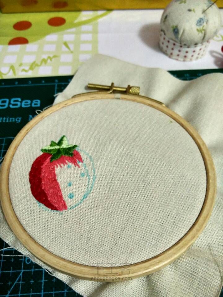 刺绣小草莓胸针2 第8步