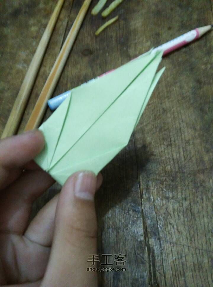 千纸鹤的折法。 第14步