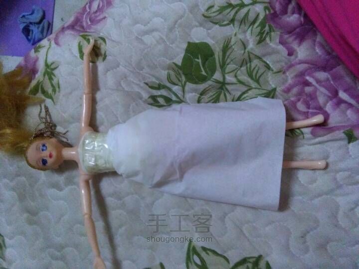 芭比娃娃的餐巾纸婚纱(≧▽≦) 第8步