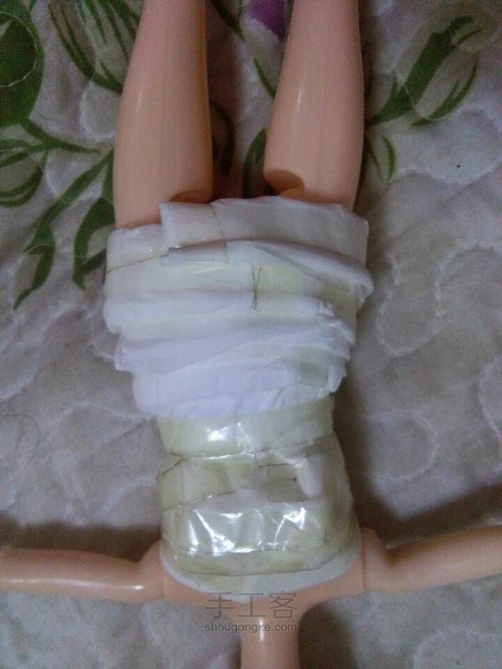 芭比娃娃的餐巾纸婚纱(≧▽≦) 第6步